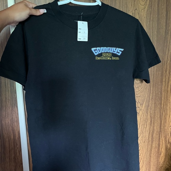 Small Graphic Car Tee - Picture 2 of 3